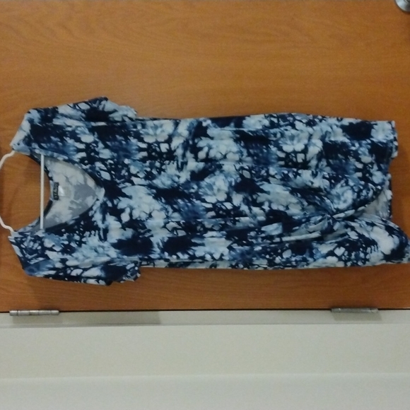 Venus knotted tie dye dress - Picture 1 of 3